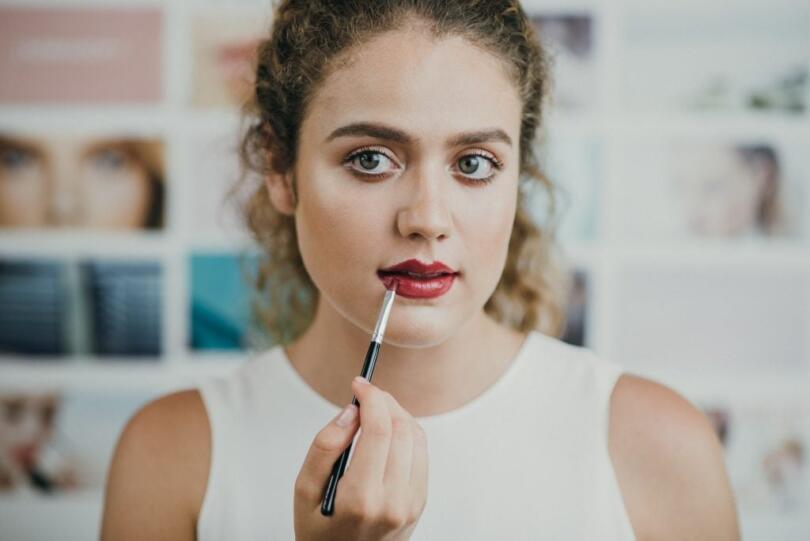How Karissa Bodnar Built Thrive Cosmetics - The New York Times