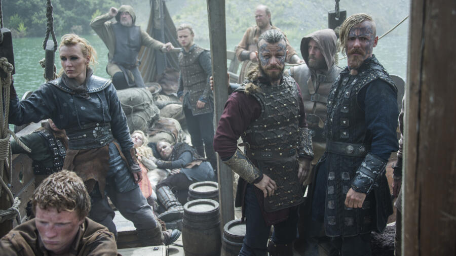 Peter Franzén as King Harald, Jasper Pääkkönen as Halfdan