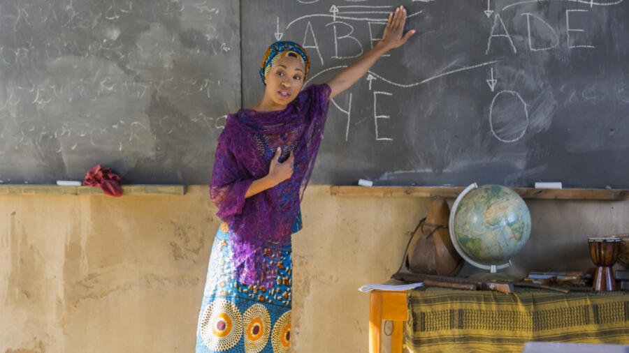 Nondumiso Tembe as Na'omi Ajimuda, SIX