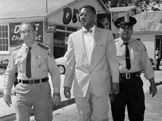 How Civil Rights Wade-Ins Desegregated Southern Beaches - HISTORY