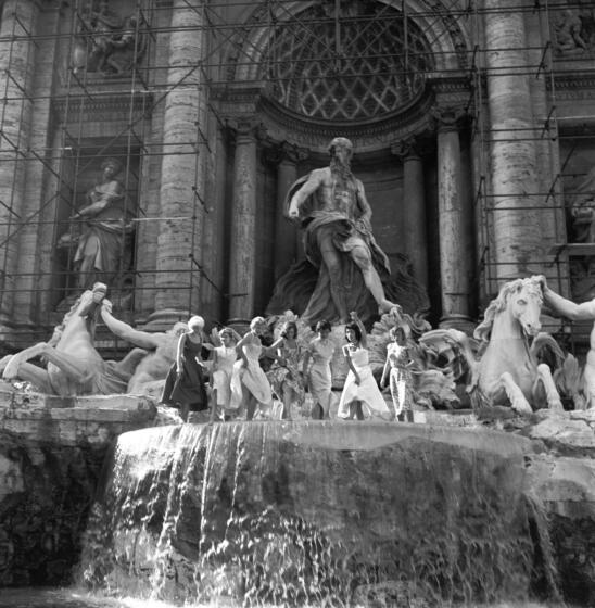 Italy is Fed Up With Tourists Frolicking In the Trevi Fountain