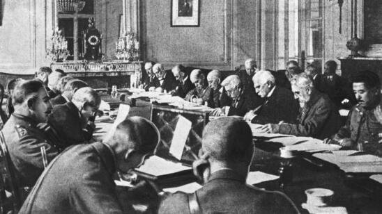 How the Treaty of Versailles and German Guilt Led to World War II