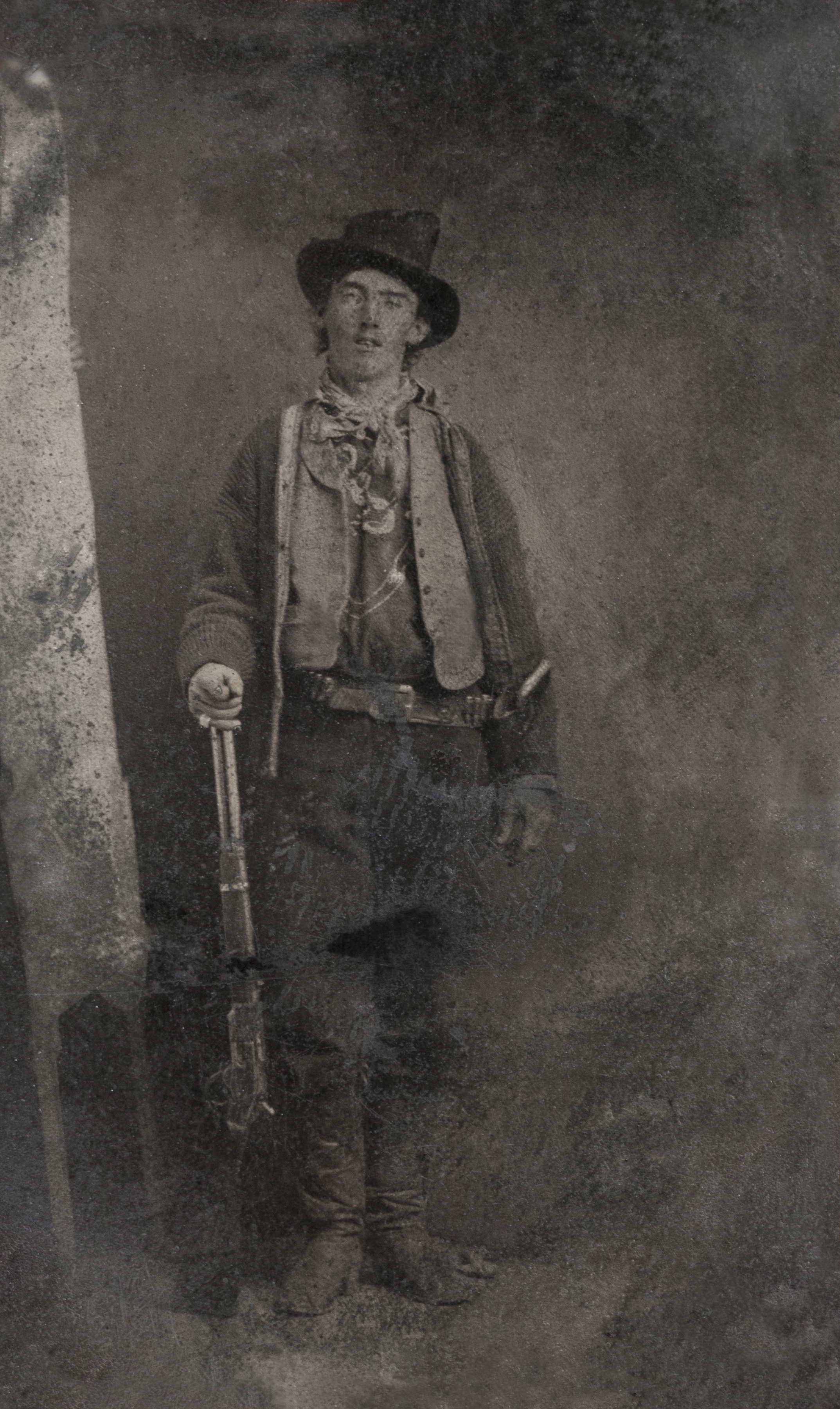 list-Billy_the_Kid_tintype_Fort_Sumner_1