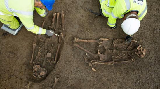 Ancient Grave Reveals Men's Legs Were Chopped Off at the Knee