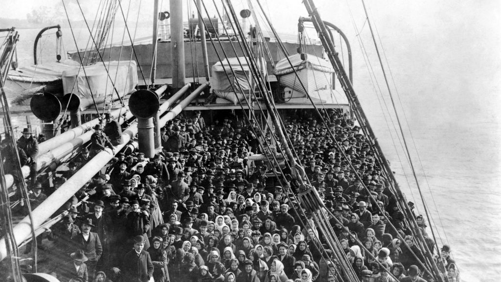 most-immigrants-arriving-at-ellis-island-in-1907-were-processed-in-a
