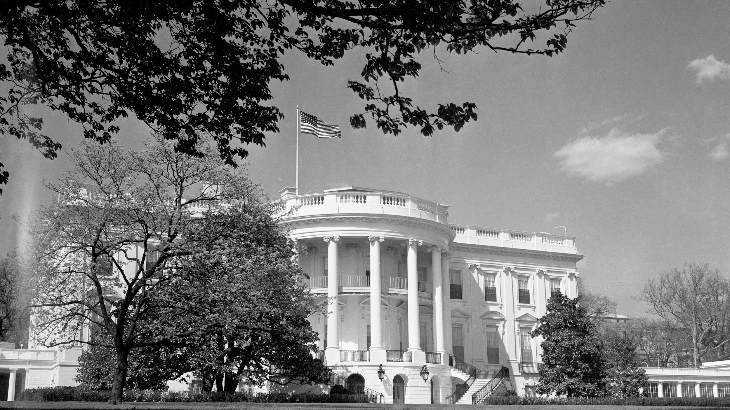 Read: When UFOs Buzzed the White House