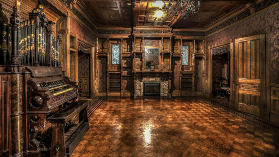 Winchester Mystery House