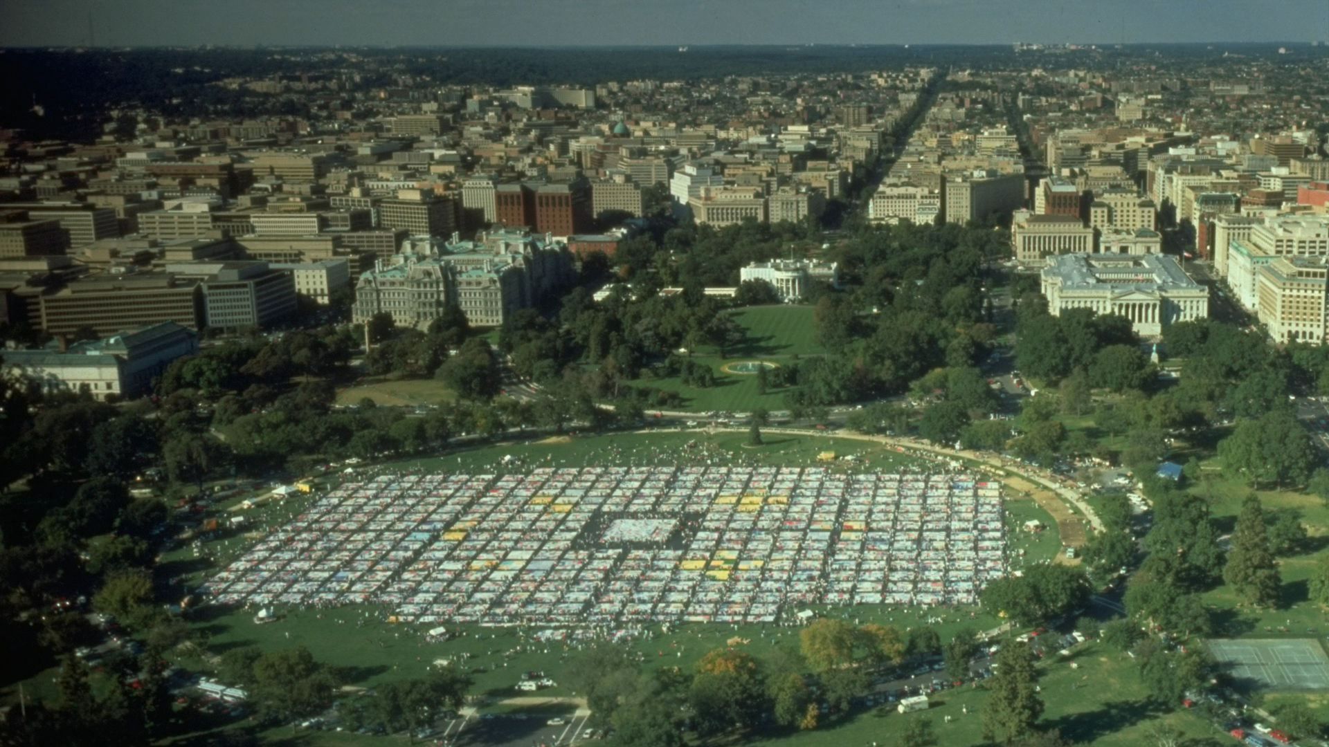 How the AIDS Quilt Allowed Millions to Memorialize the Epidemic