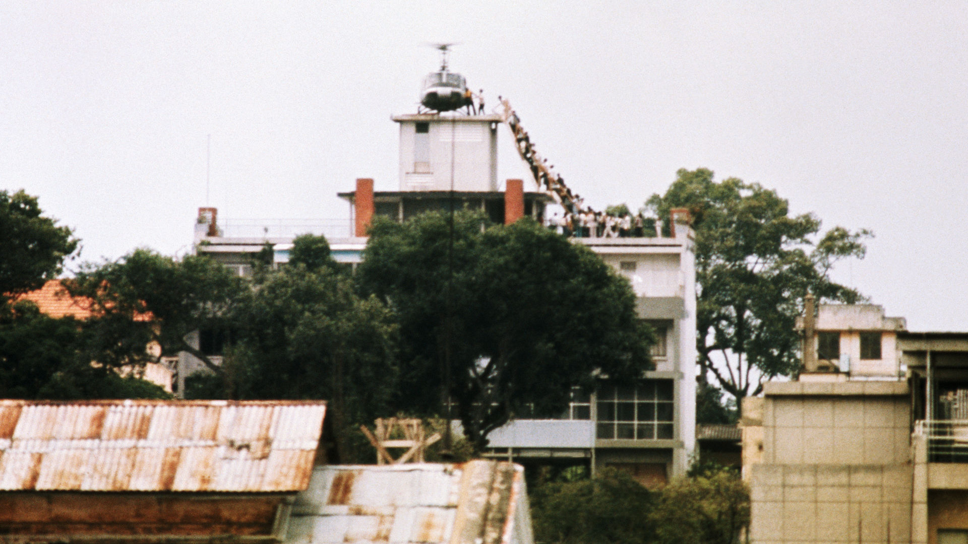Steps Leading to the Fall of Saigon—And the Final, Chaotic Airlifts