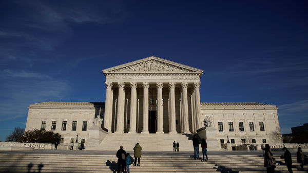 Steps the Supreme Court Takes to Reach a Decision