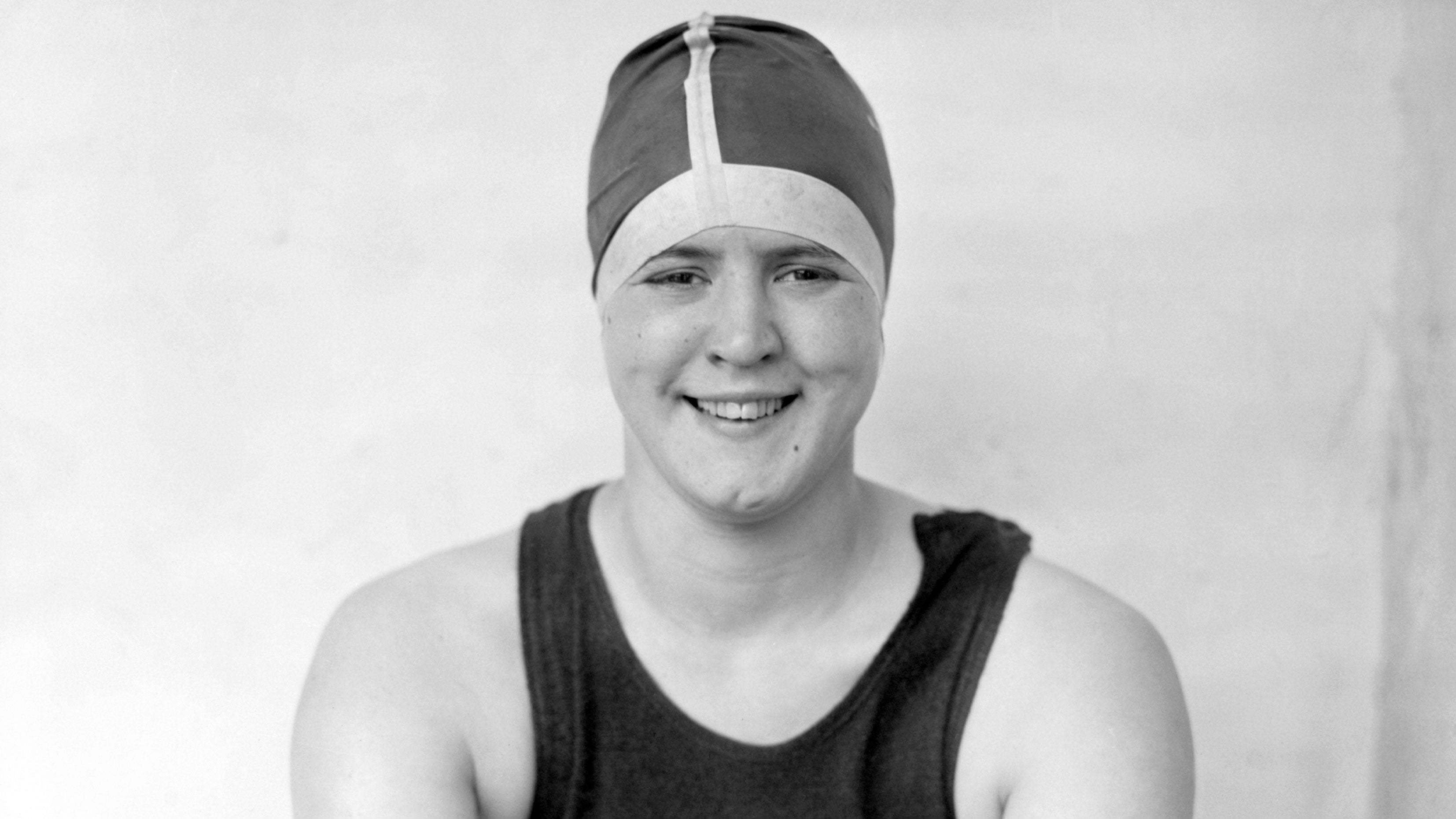 The First Woman to Swim the English Channel Beat the Men’s Record by Two Hours