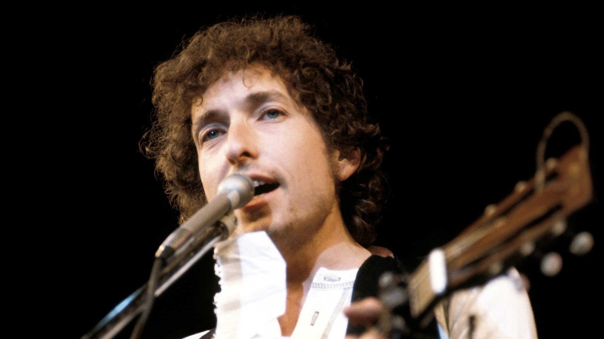 5 Ways Bob Dylan Influenced Popular Music