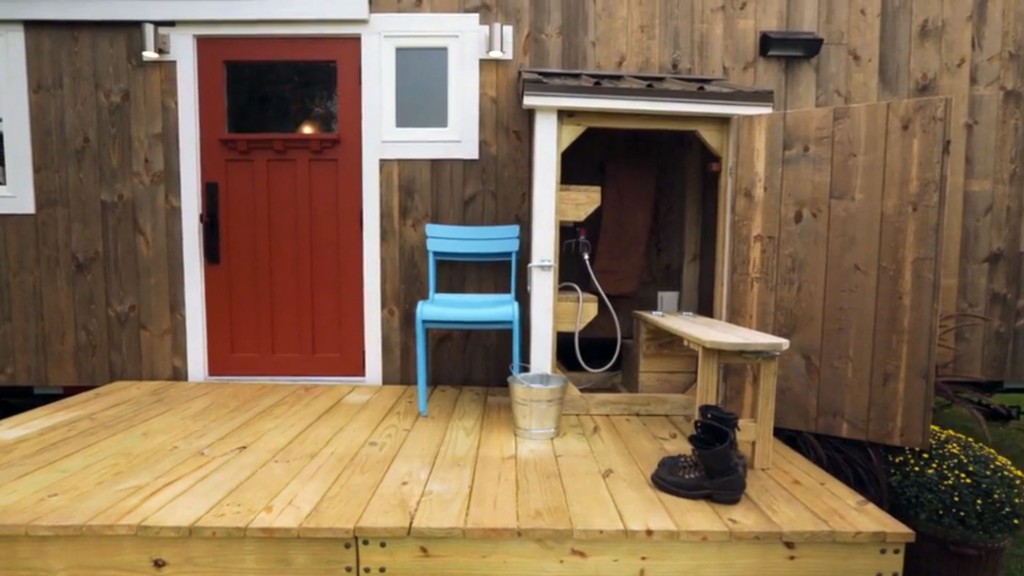 Tiny-House-Pets-Rustic-Bike-House-2