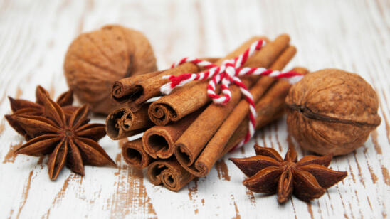 6 Essential Holiday Spices
