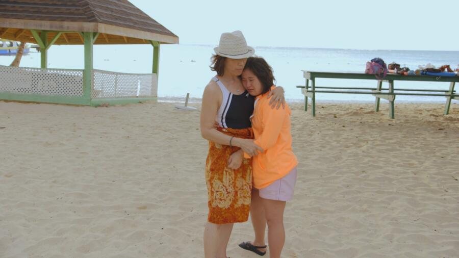 Hiromi comforts Elena