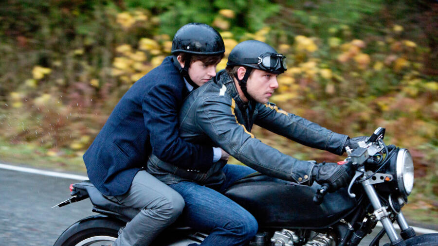 Dylan drives Norman home