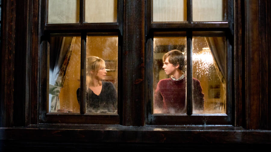 Norma lets Norman keep stray dog