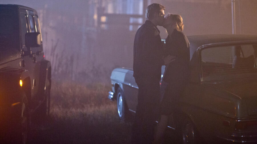 Shelby and Norma kiss