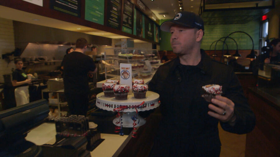 Donnie delivers cupcakes