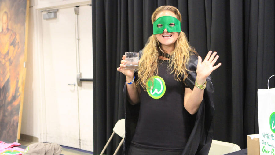 Kari gets into the Comic Con spirit