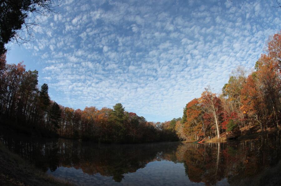 A gorgeous view of the Robertsons' lake, made even more lovely by the removal of the beaver dam, which Phil, Uncle Si, and John Luke blew up.
