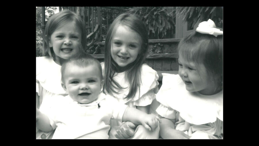Photo of Jep and Jessica's children Merritt, River, Lily, and Priscilla