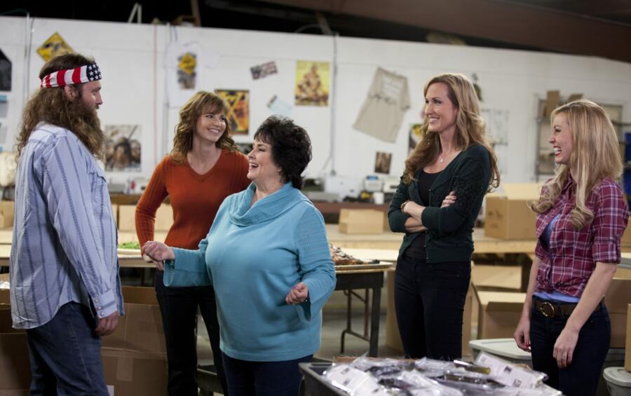 Willie's mother, Miss Kay, tells Willie that she has 100 people coming to the warehouse to help put together the biggest order the company has ever received.