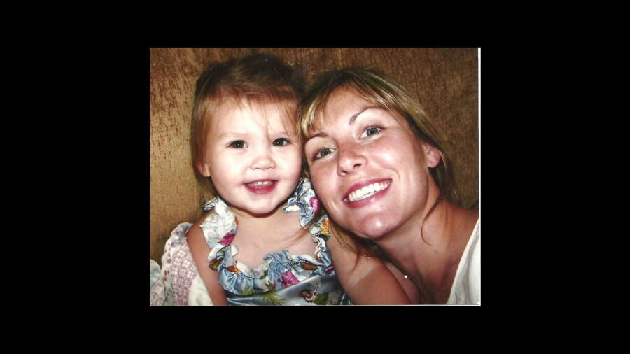 Jessica and Priscilla Robertson