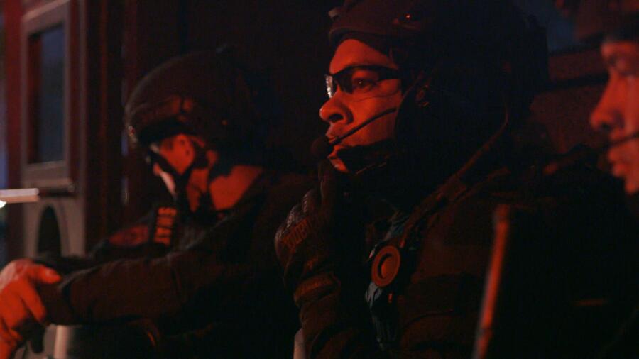 Victor gets ready to serve a warrant