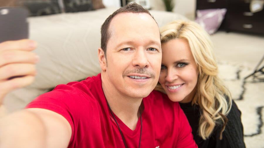 Donnie snaps a selfie.