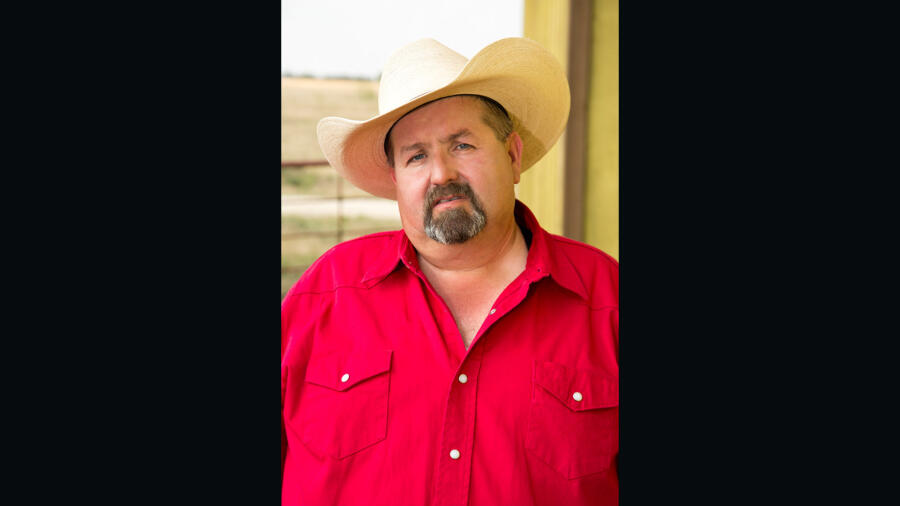 Ricky does not bid if mattresses are hidden