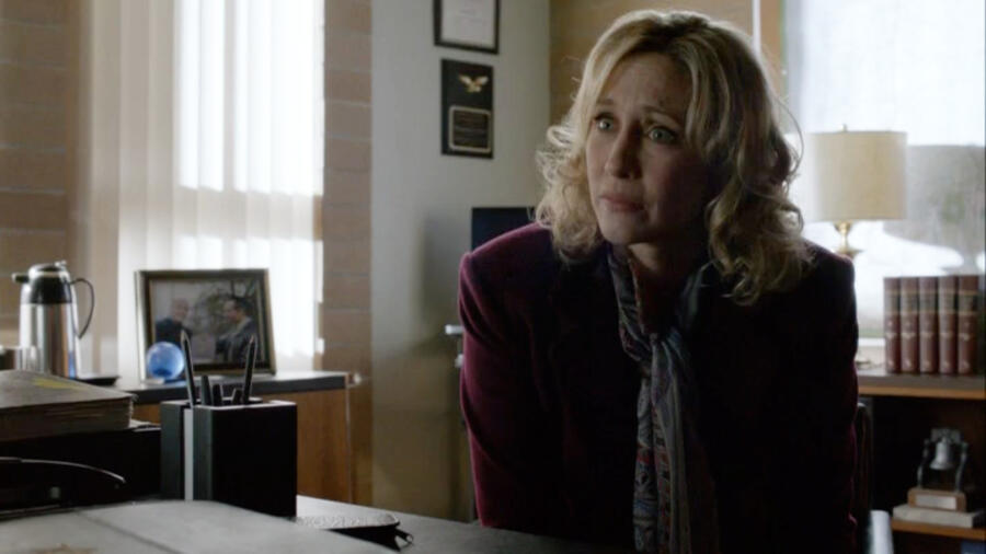 Norma sees Sheriff Romero