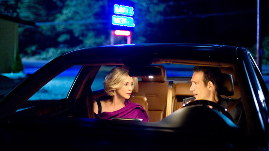 George drops Norma off after dinner.