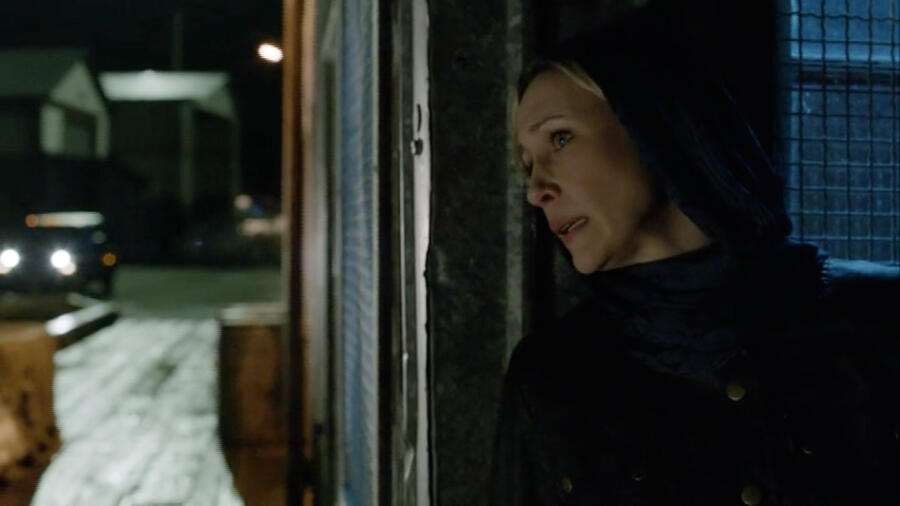 Norma waits for Abernathy