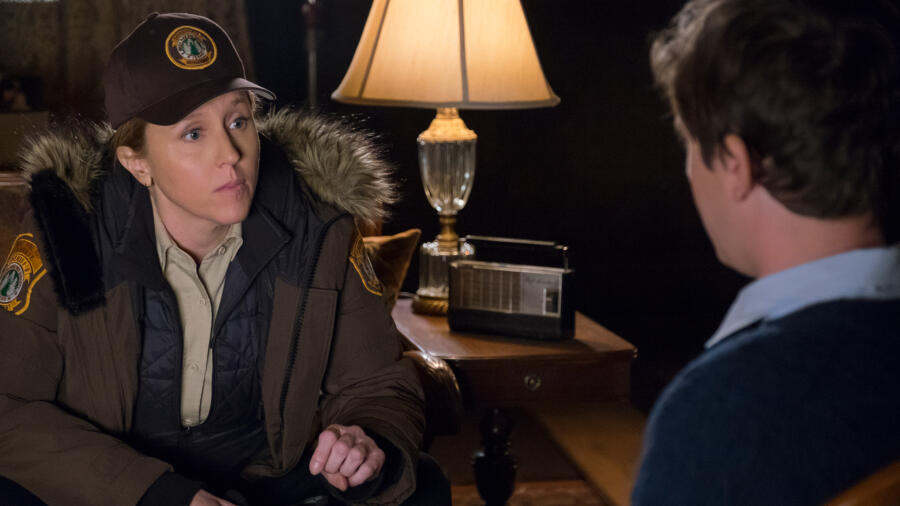 Sheriff Greene arrives at the Bates’ house