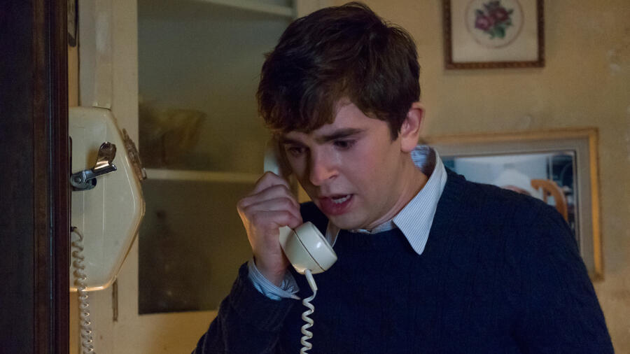 Norman confesses to the murder of Sam Loomis.