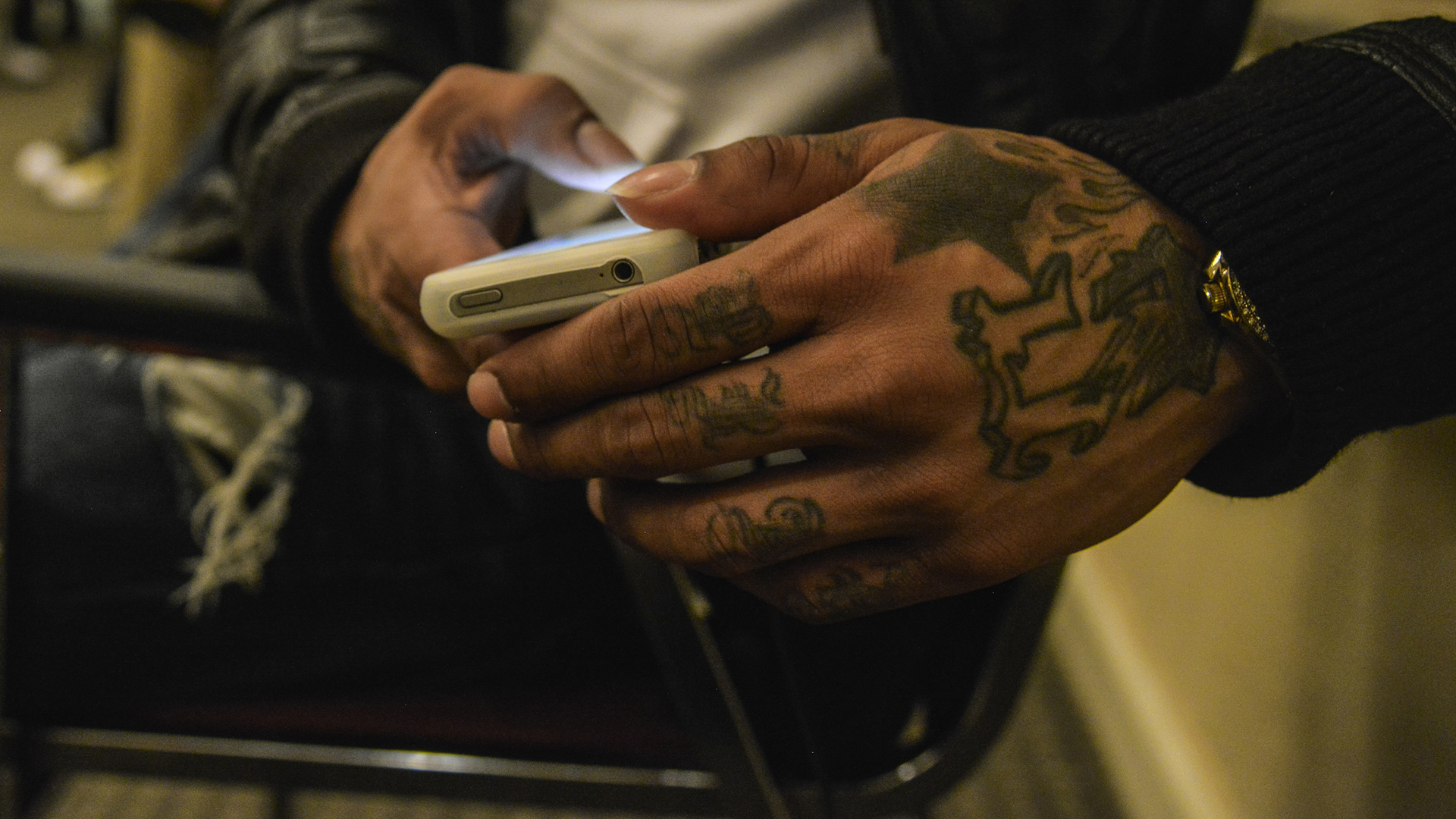 What It's Like to Work an iPhone After Being in Prison for 25 Years