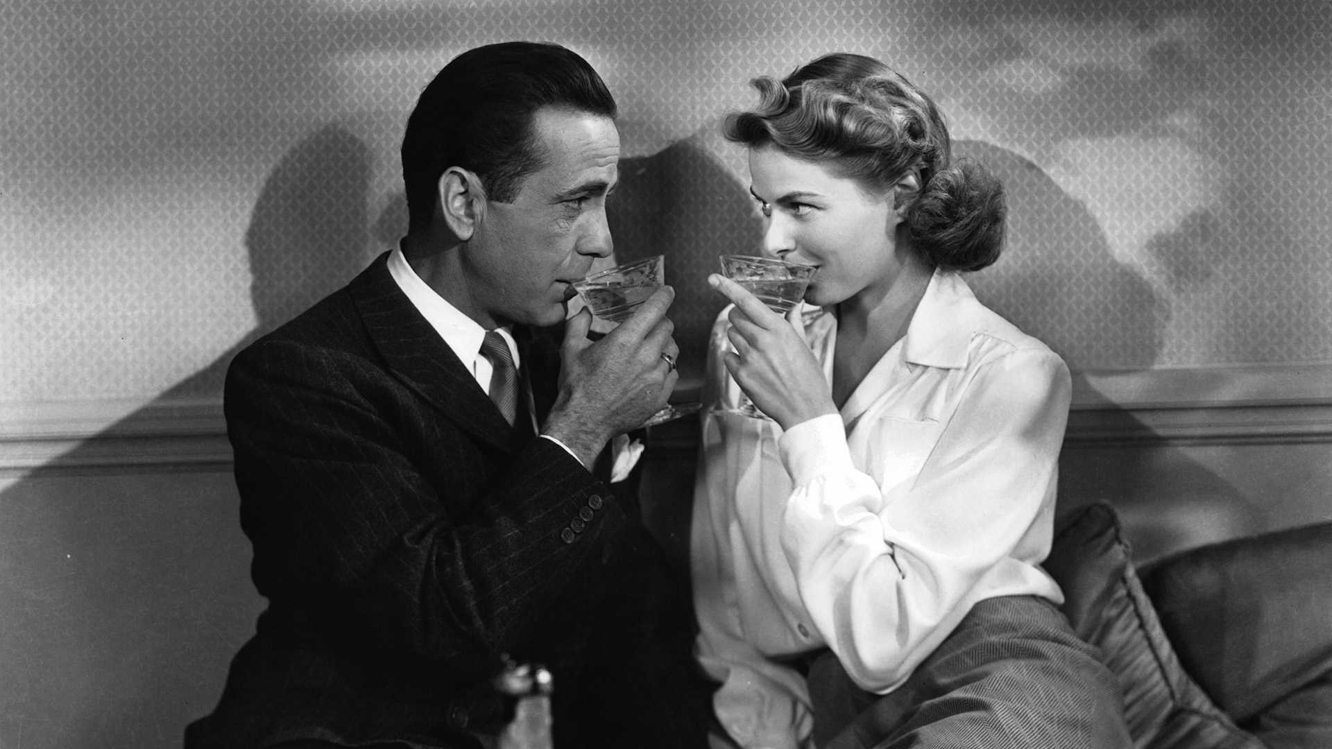 November 26, 1942 : “Casablanca” Premiered  in New York City
