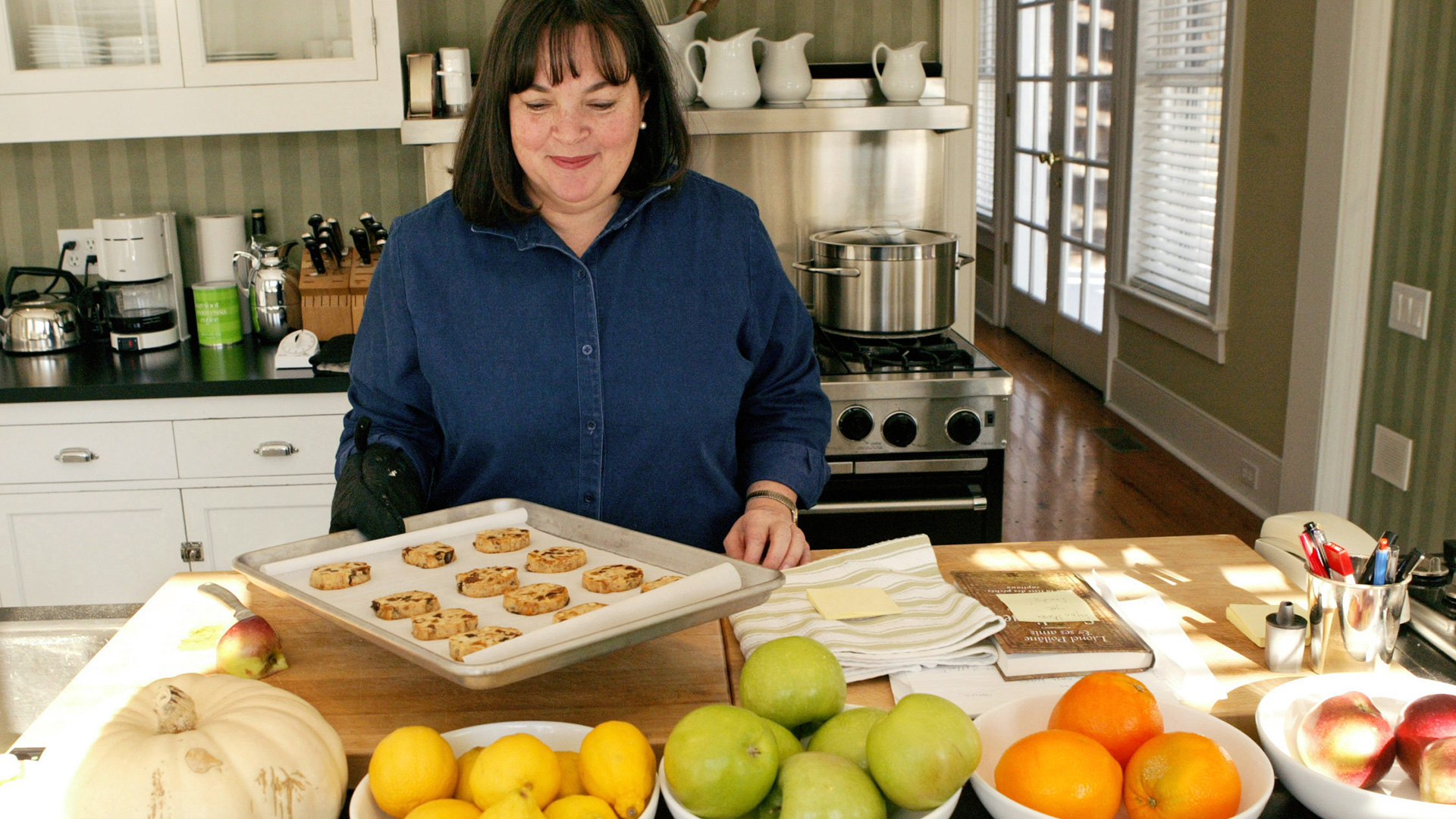 November 30, 2002: “Barefoot Contessa” Premiered on the Food Network