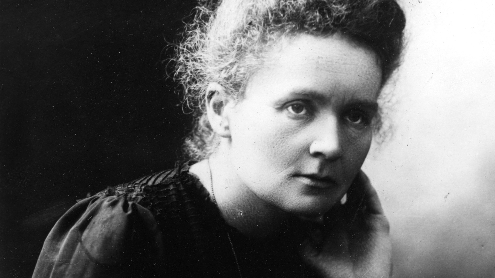 Marie Curie Biodata