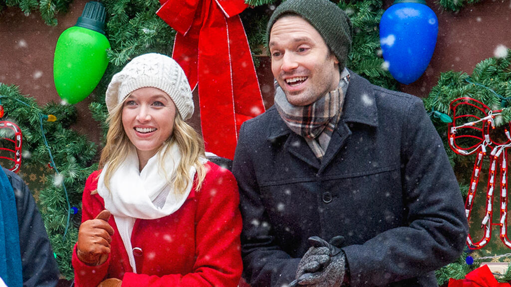 Mistletoe & Menorahs