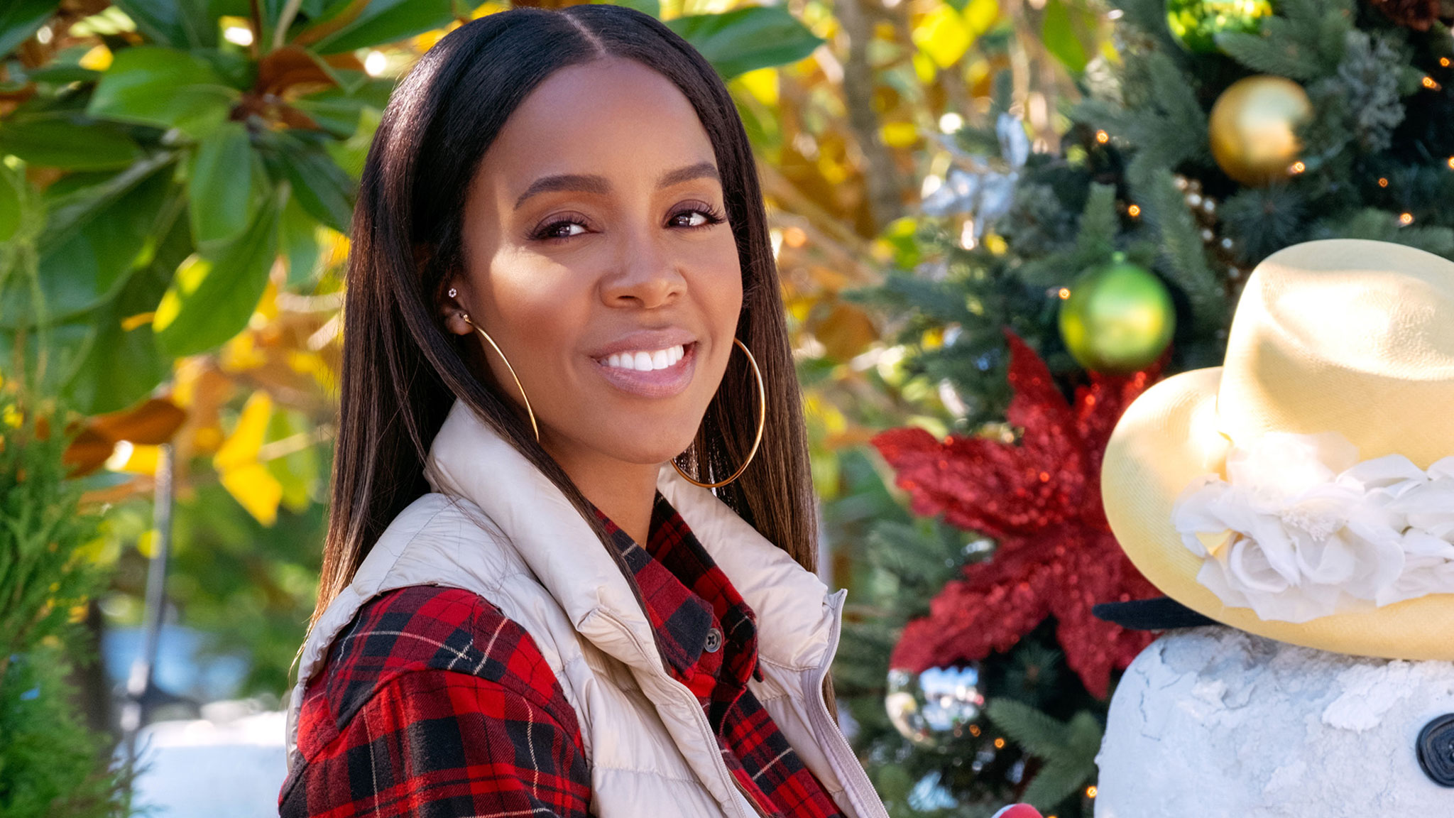 Kelly Rowland Counts Down Her 7 Favorite Holiday Songs