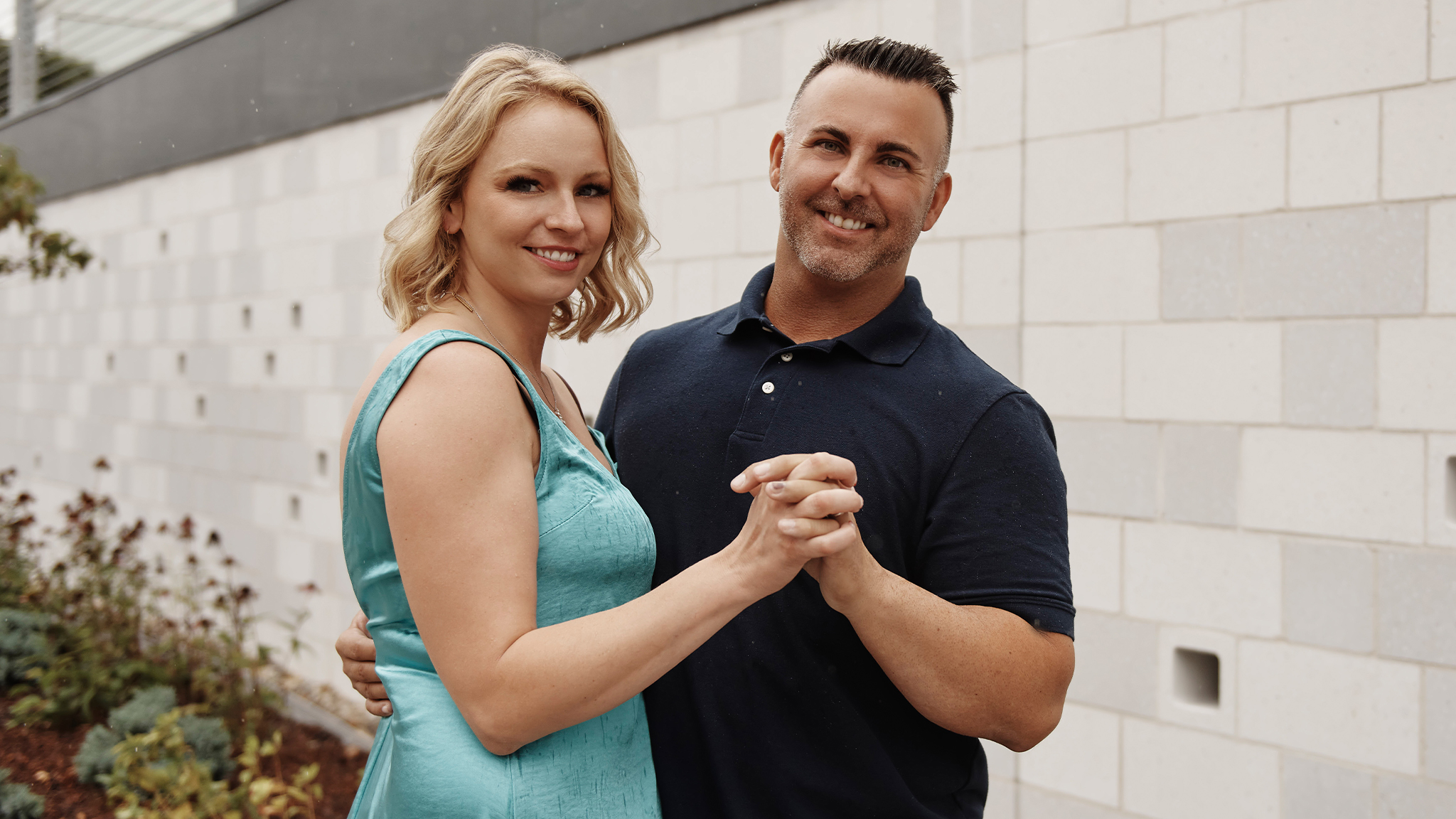 Lindsey & Mark - Married at First Sight Cast | Lifetime