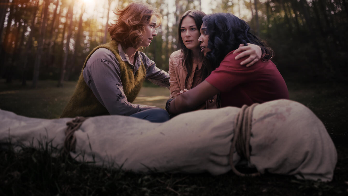 Three Housewives and a Body