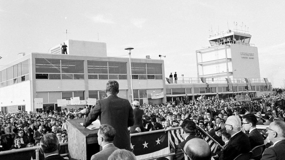 Kennedy attends rally in Bridgeport