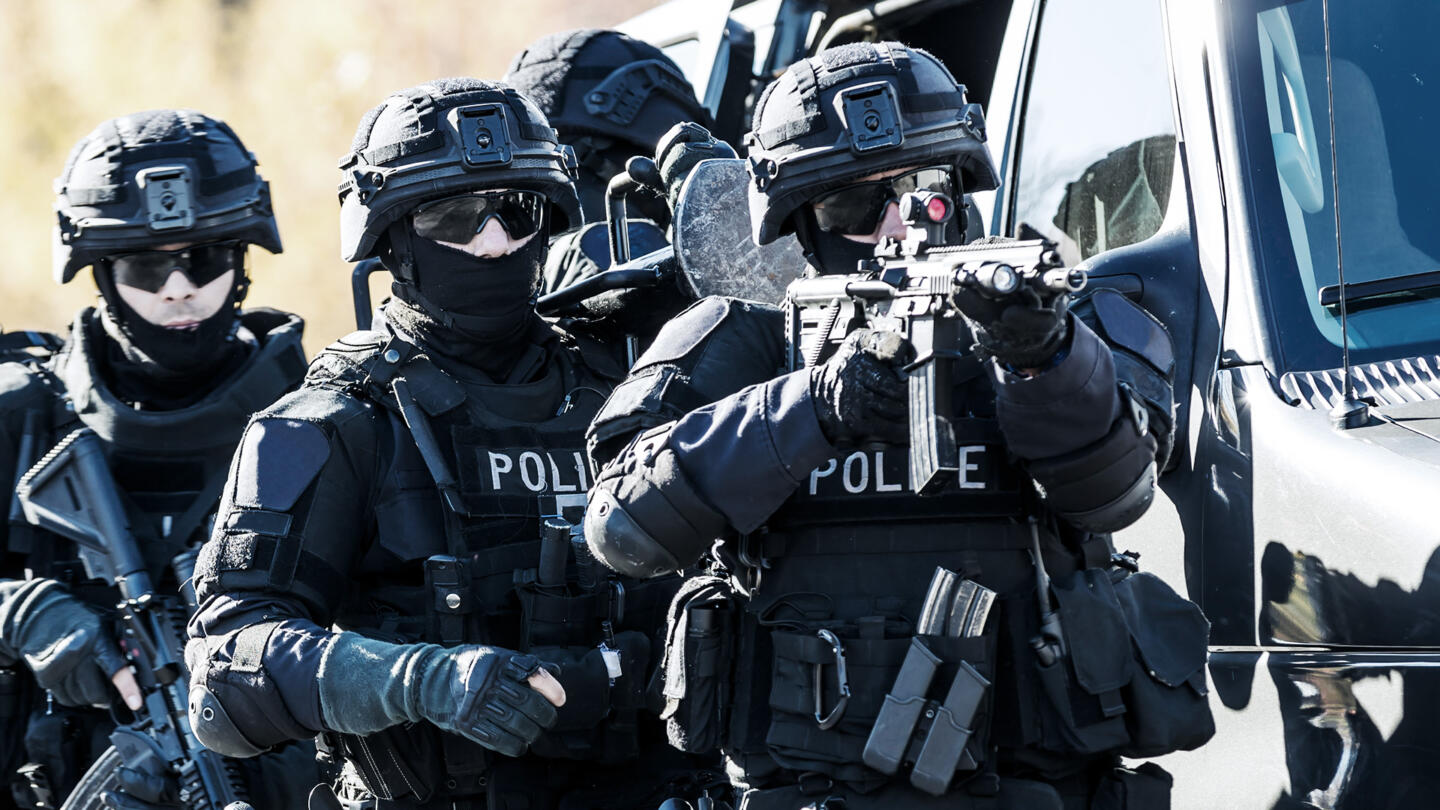 Watch Shootout Full Episodes, Video & More History Vault