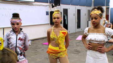 Watch Dance Moms Season 4 Online | Lifetime