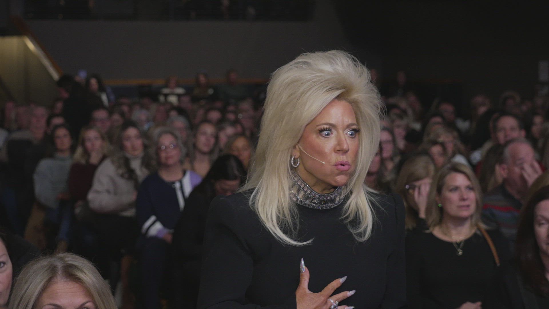 Theresa Caputo: Raising Spirits