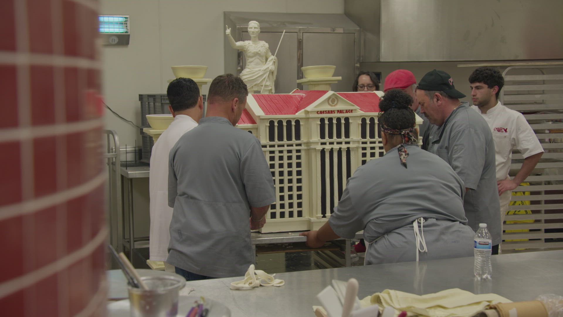 Watch Buddy Valastro's Cake Dynasty Season 1 Episode 9 A&E