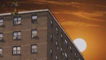 Episode 9 White Stick-It Fence